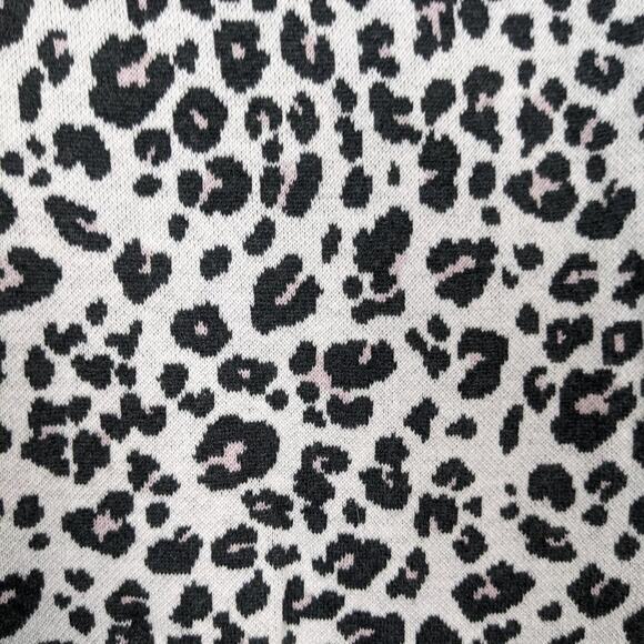 LOFT Black & White Leopard Print Mock Neck Sweater Size XXS - Picture 5 of 9